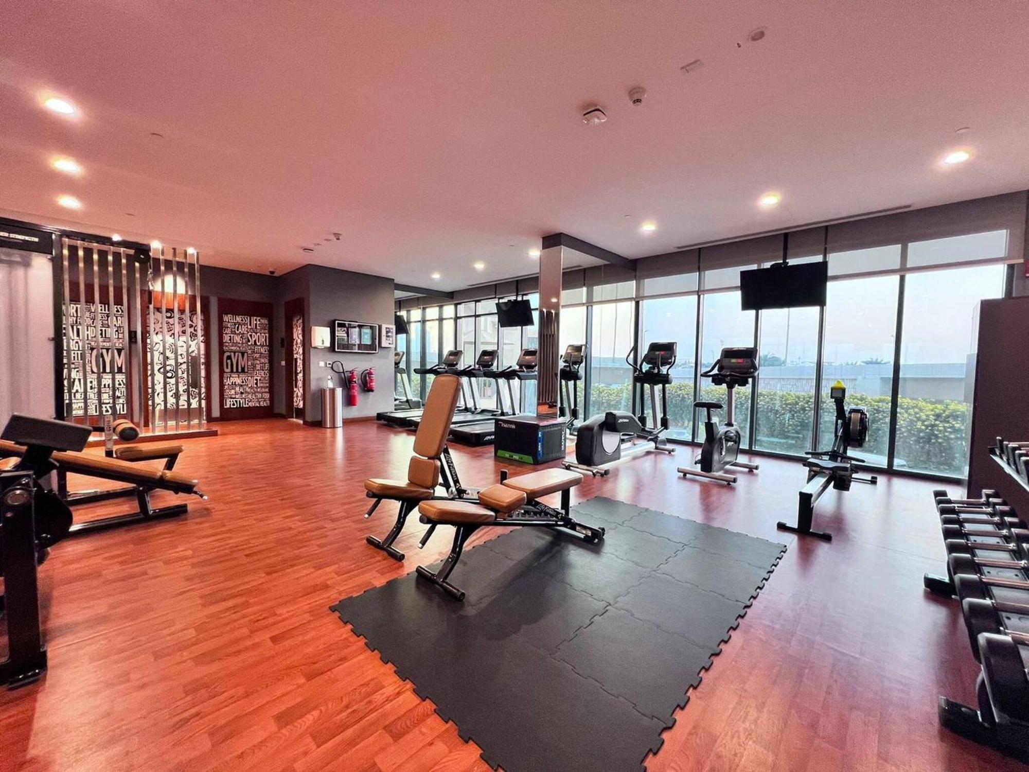Apartment Lux Golf Views 3 Bedroom In Emirates Hills