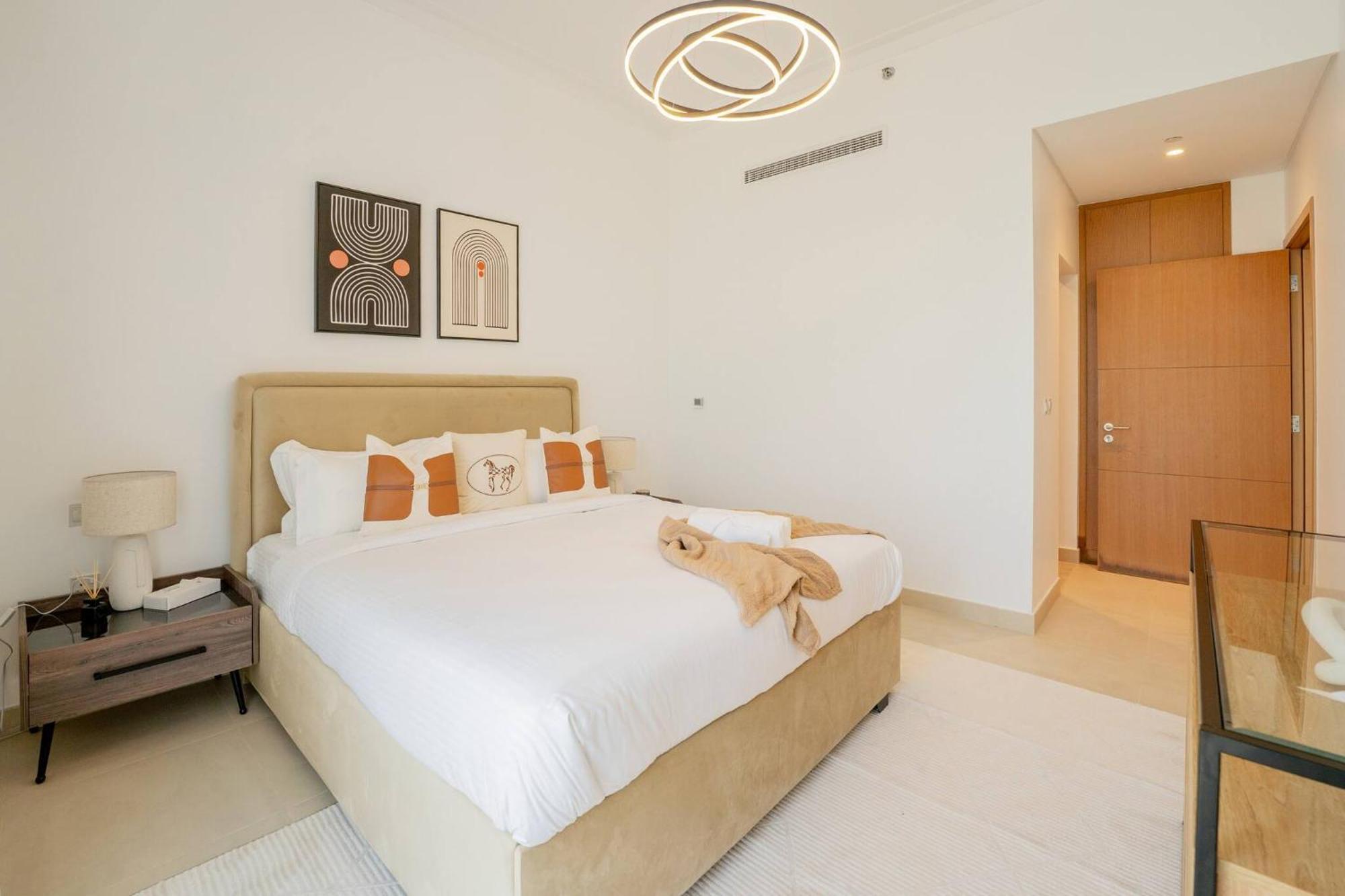 Apartment Lux Golf Views 3 Bedroom In Emirates Hills Dubai