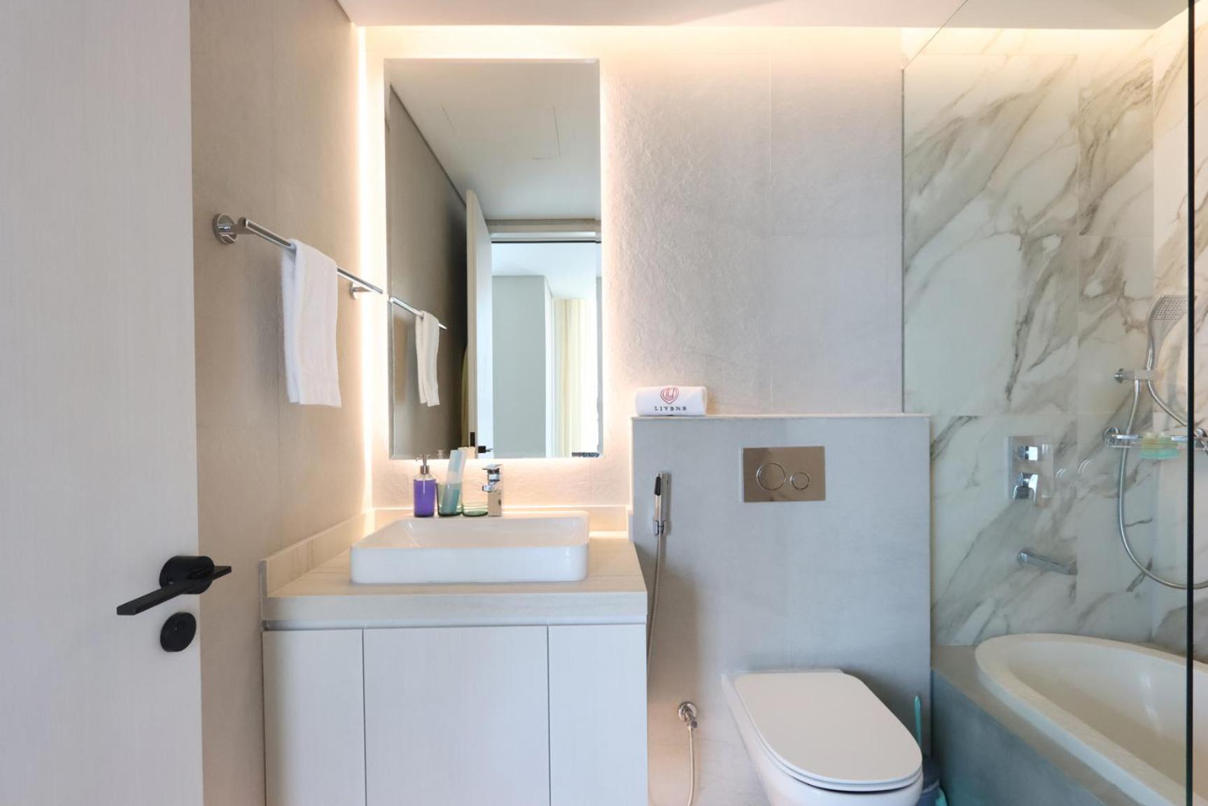 Livbnb - Sea And Marina View, Steps To Marina Walk Apartment *