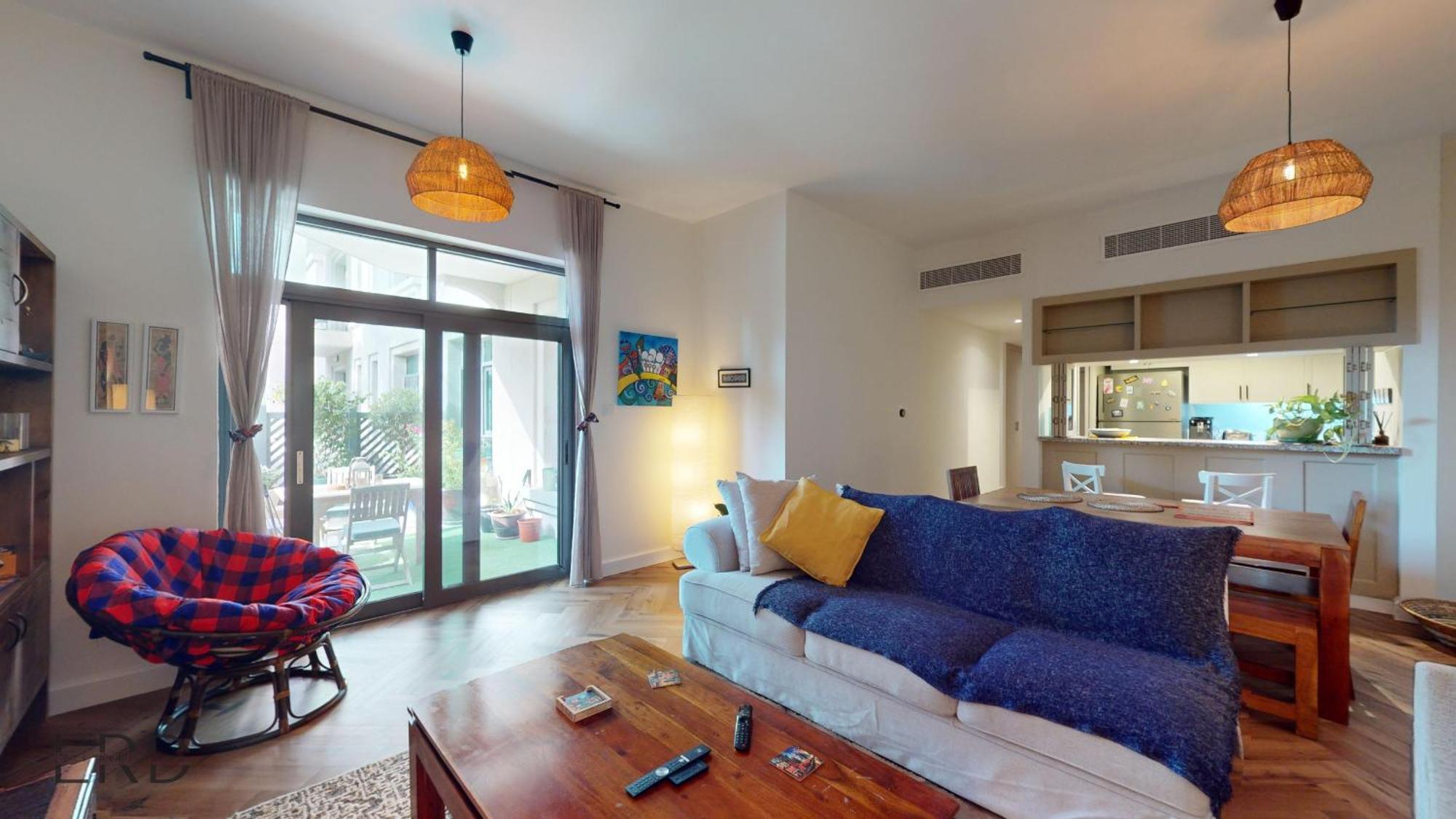 Apartment Private Garden Views Fully Furnished *