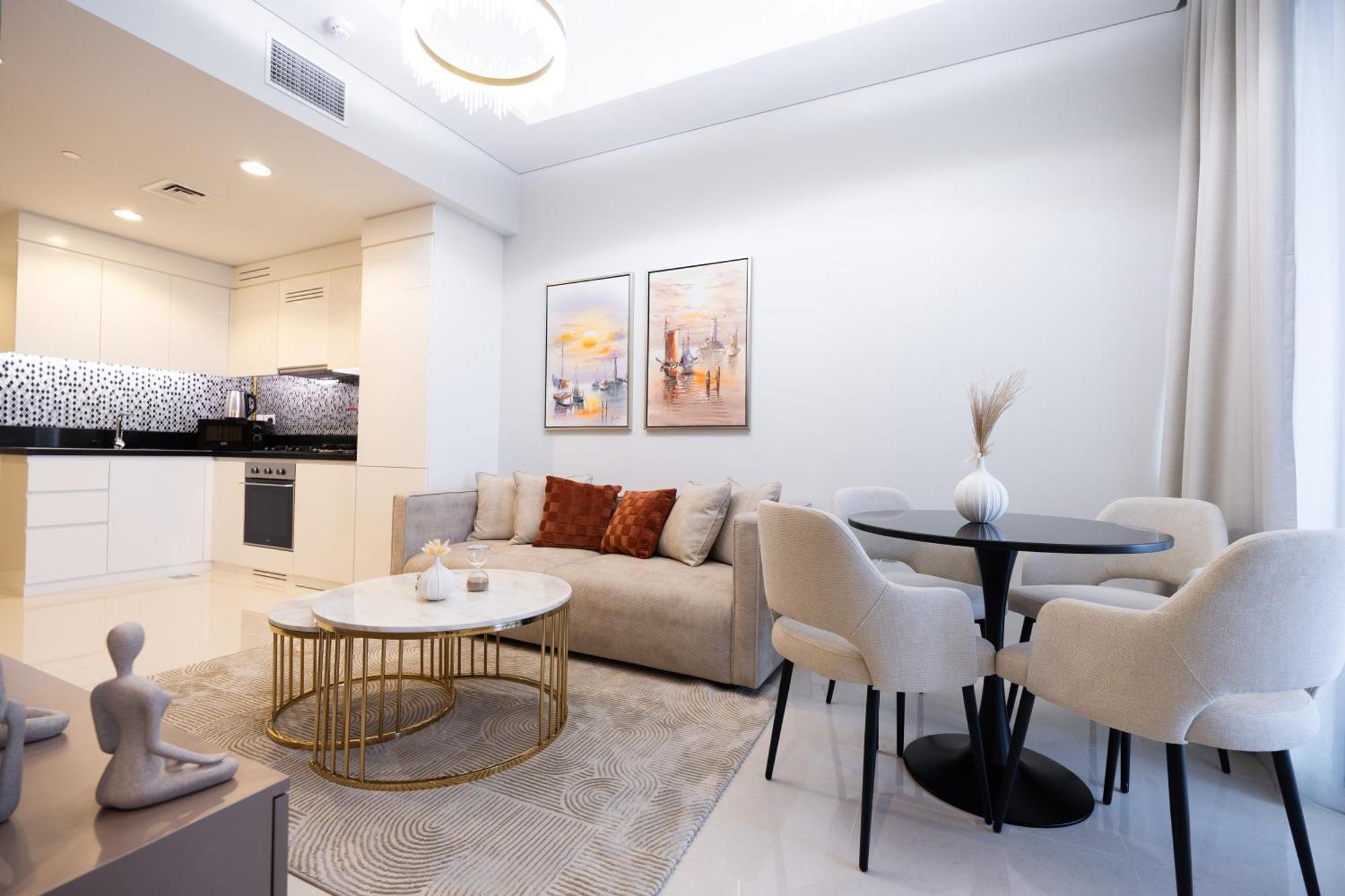 Apartment Keyrock Living - Exclusive Retreat With Stunning Views