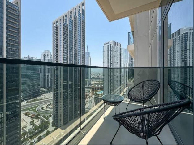 Act One Tower Near Burj Khalifa,dubai Mall Apartment