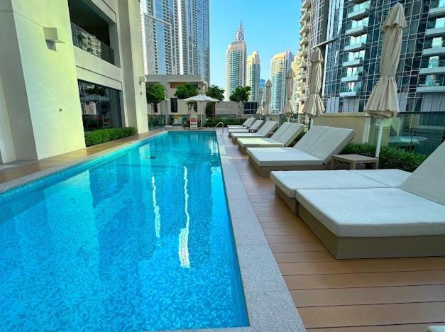 Act One Tower Near Burj Khalifa,dubai Mall Apartment Dubai
