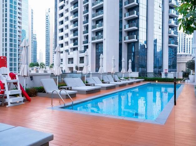 Apartment Act One Tower Near Burj Khalifa,dubai Mall Dubai