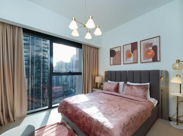 Apartment Act One Tower Near Burj Khalifa,dubai Mall