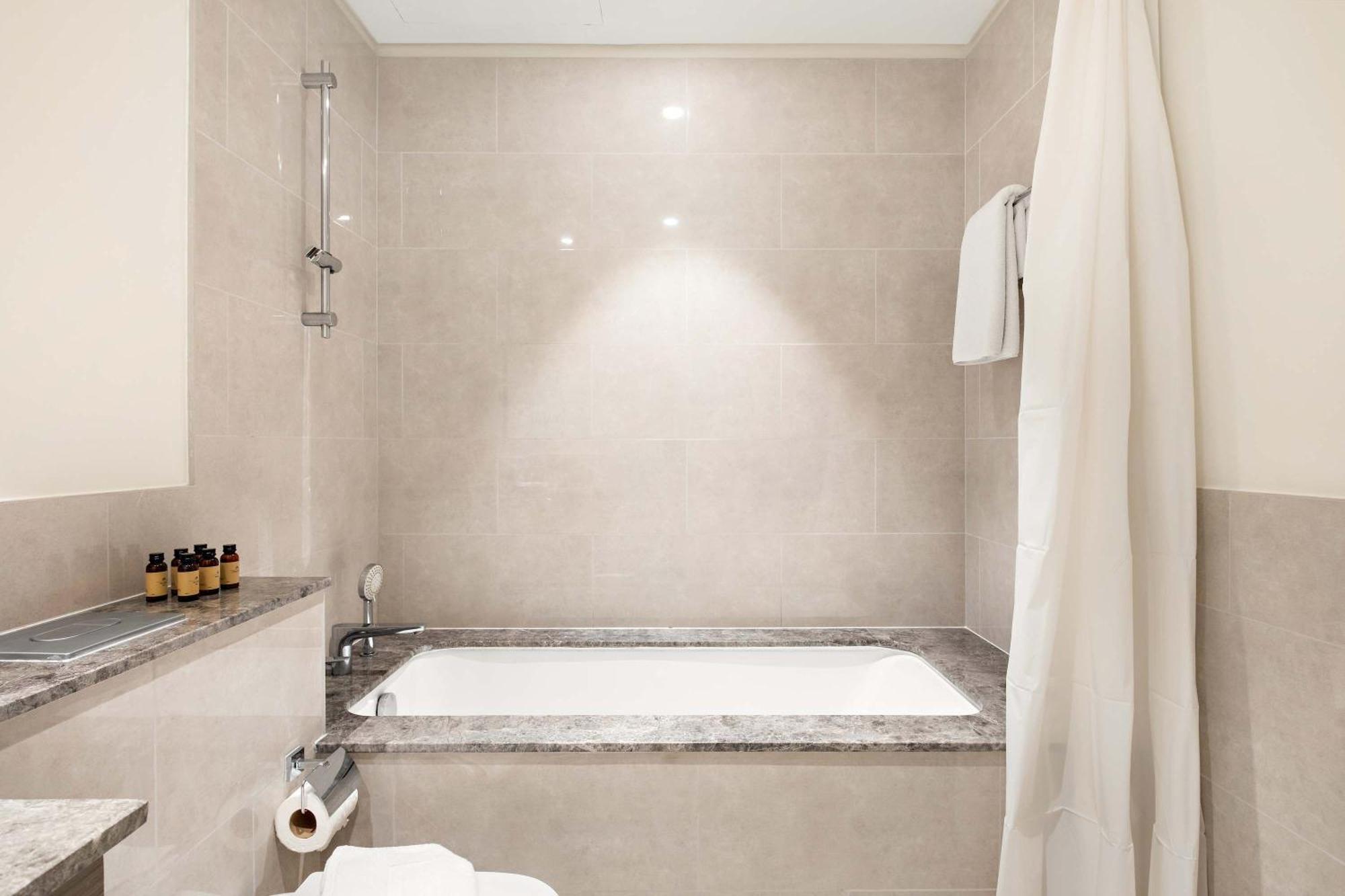 Apartment Silkhaus Cozy 1bdr At Tower In Emaar Downtown *