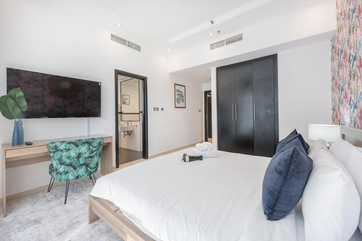 Opulent 3br With Modern Touches In Jbr Apartment