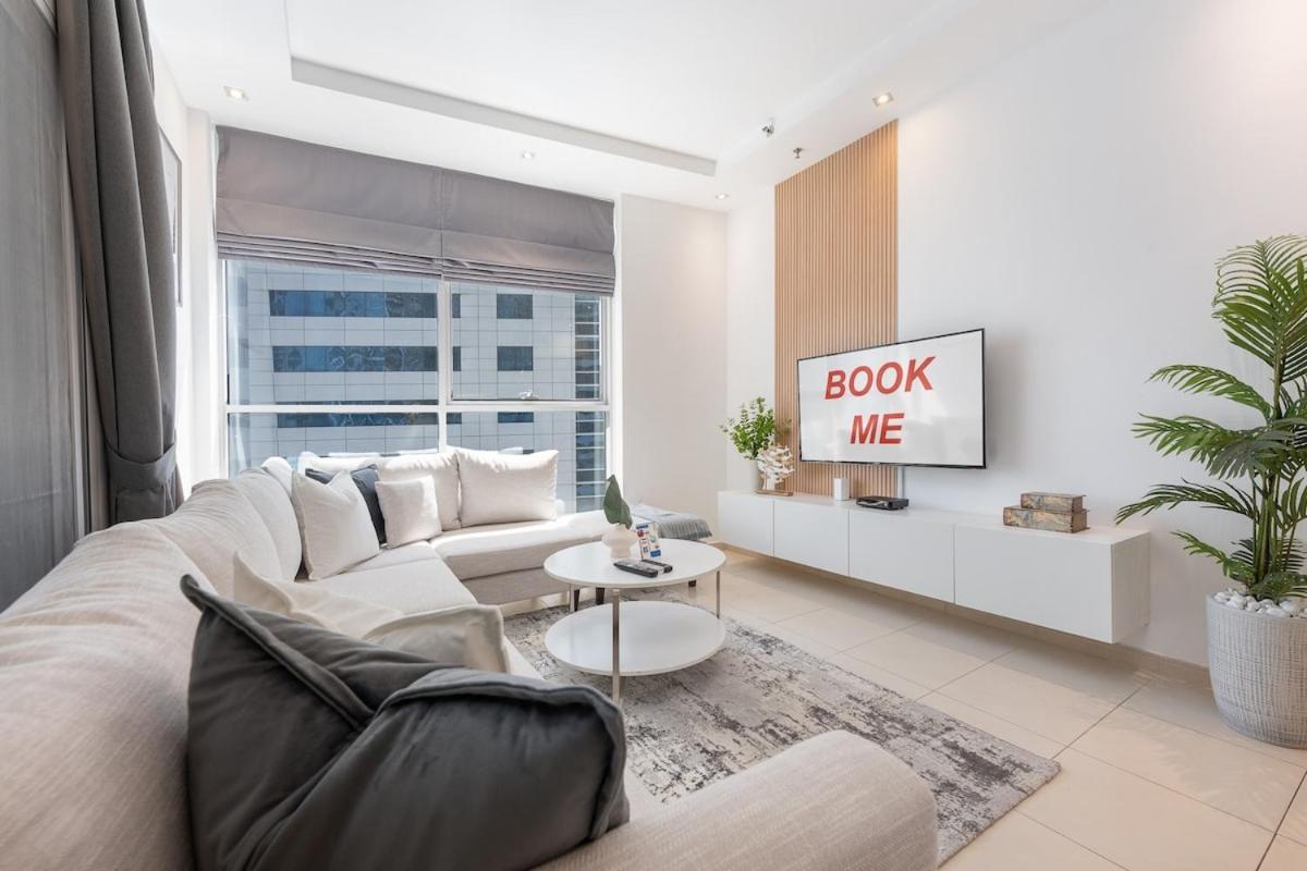 Opulent 3br With Modern Touches In Jbr Apartment