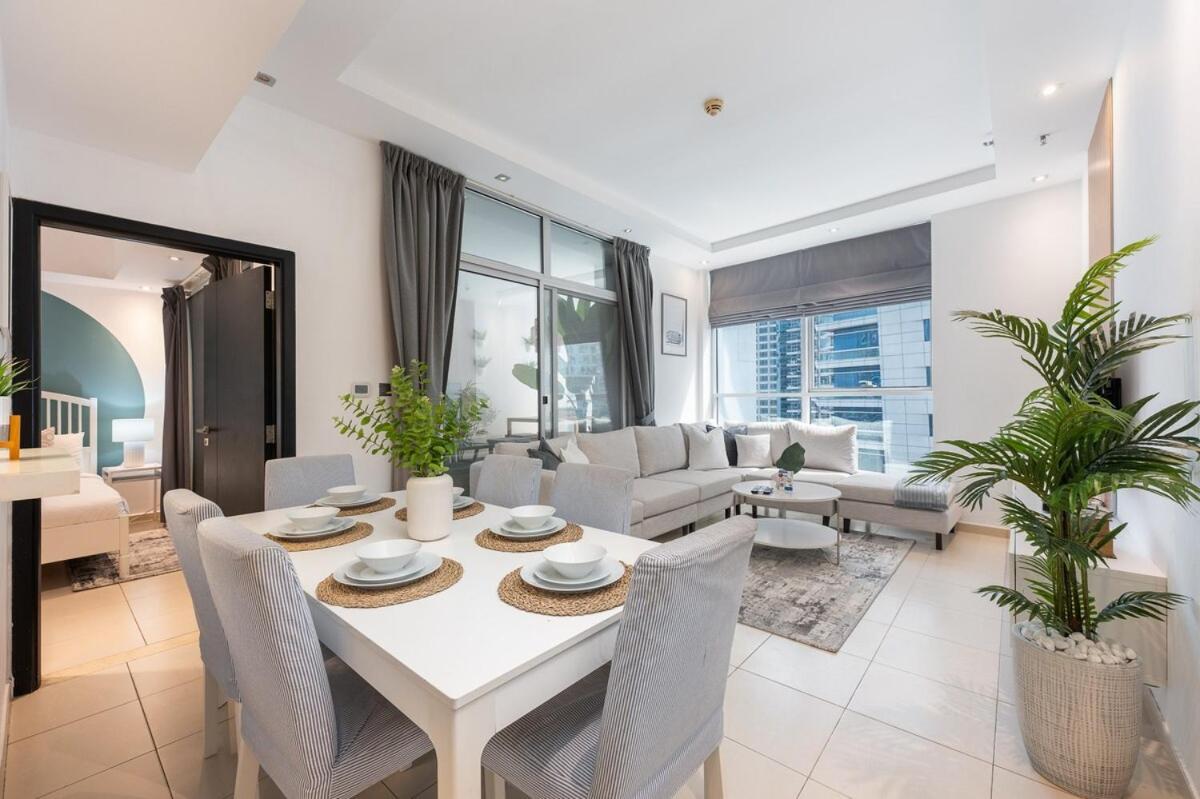 Apartment Opulent 3br With Modern Touches In Jbr