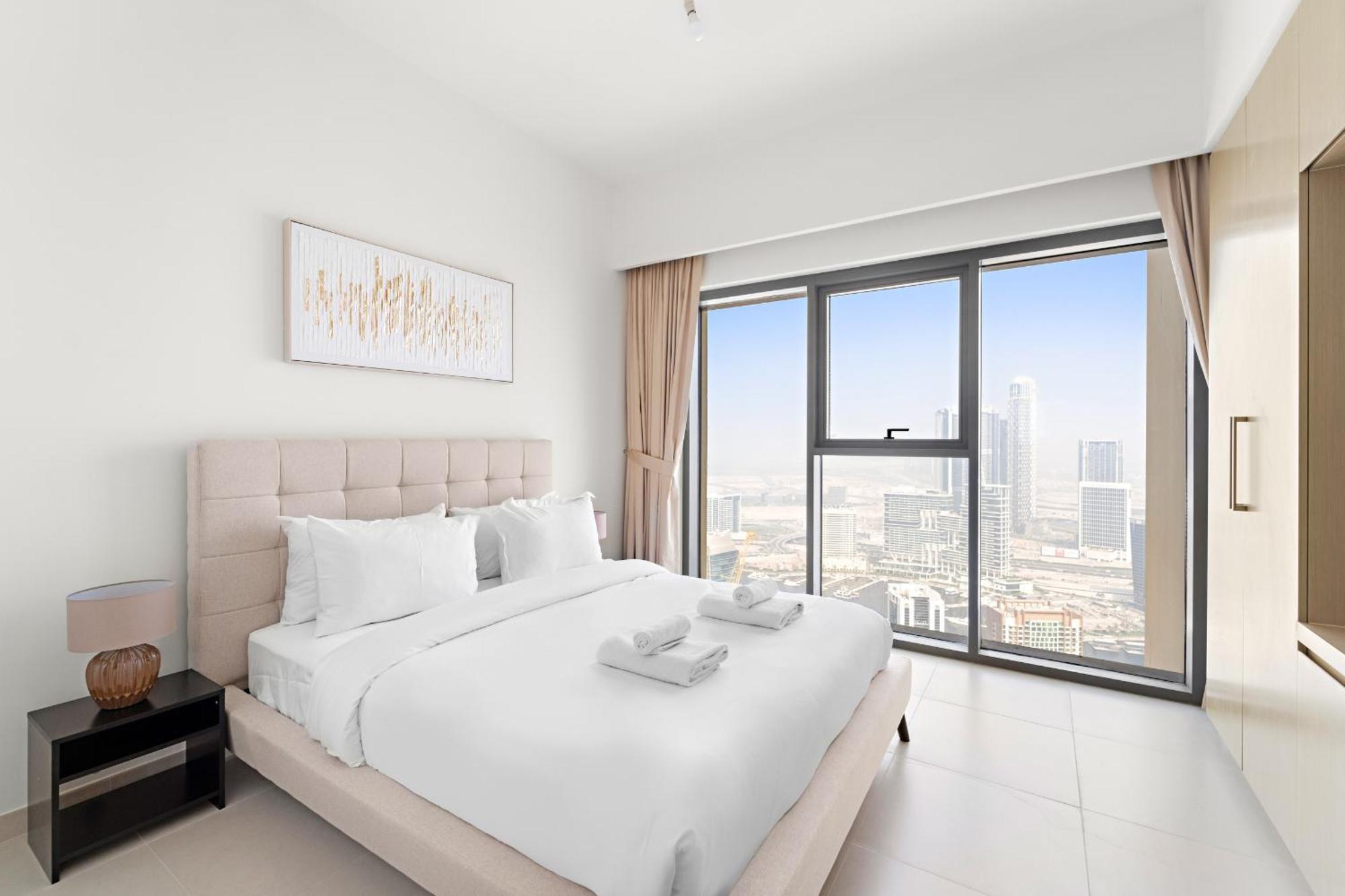 Vayk - Elegant 1 Bd In Prime Downtown Location *