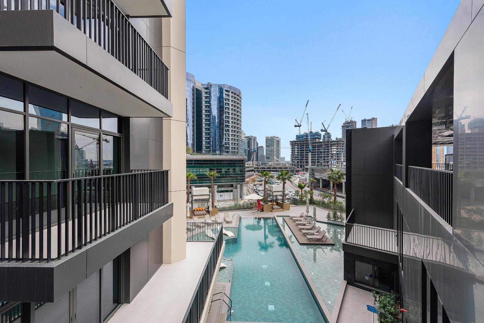 Vayk - Stylish Brand New 1 Bd With Terrace In Business Bay Dubai