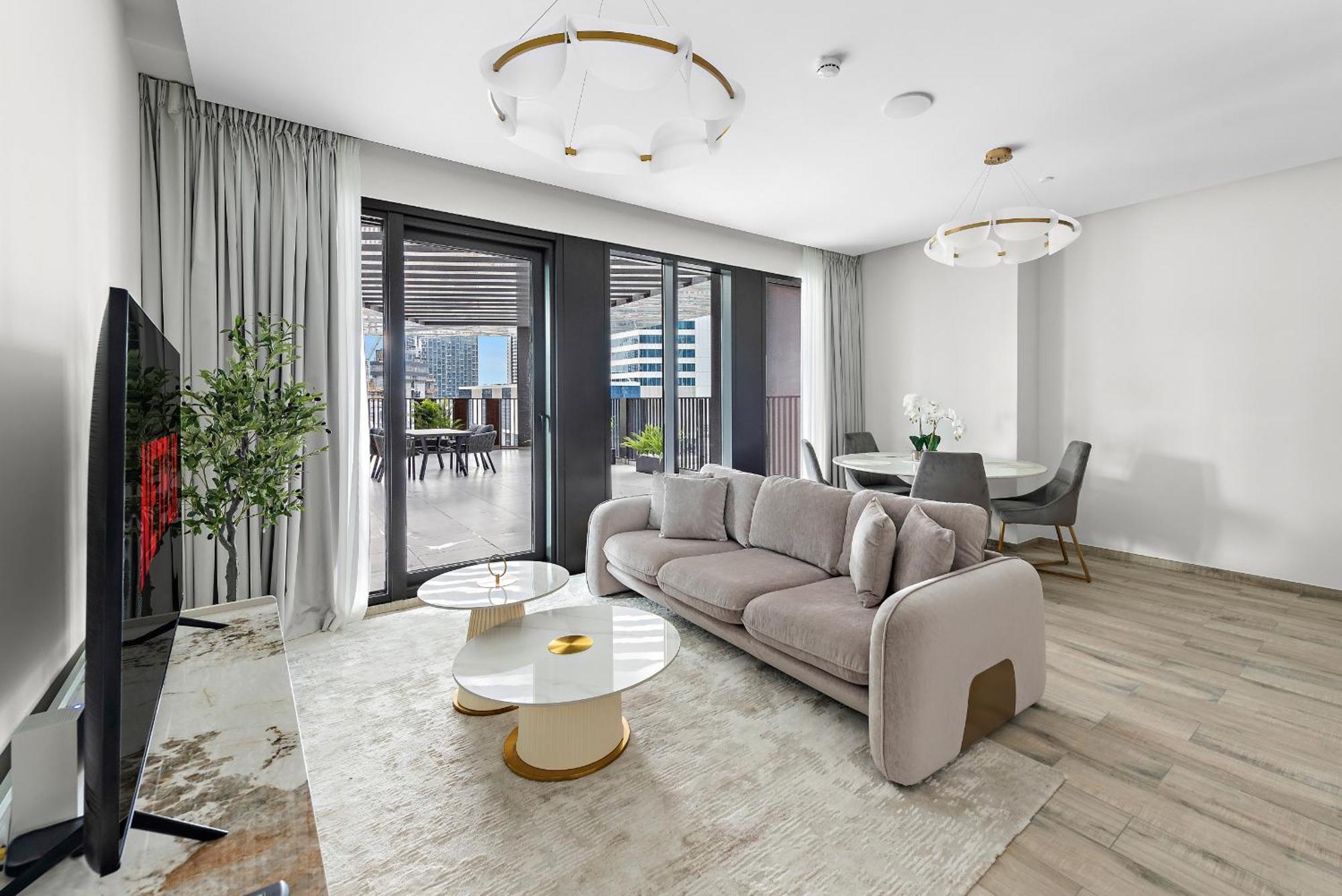 Vayk - Stylish Brand New 1 Bd With Terrace In Business Bay