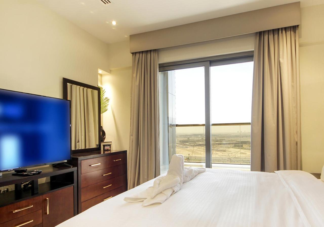 Elite Downtown With Gym, Pool Near Mall *