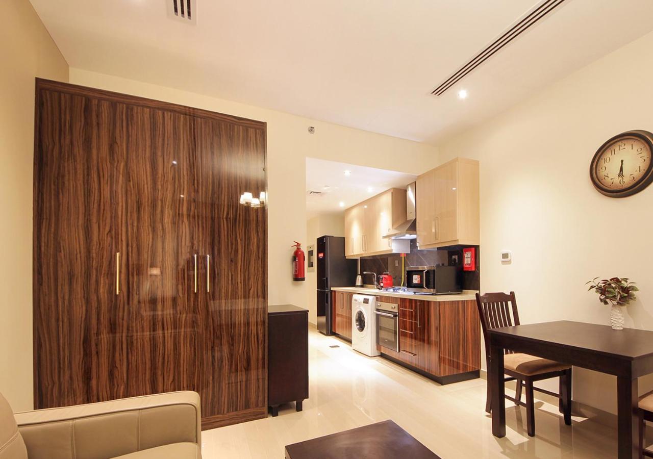 Elite Downtown With Gym, Pool Near Mall Apartment Dubai