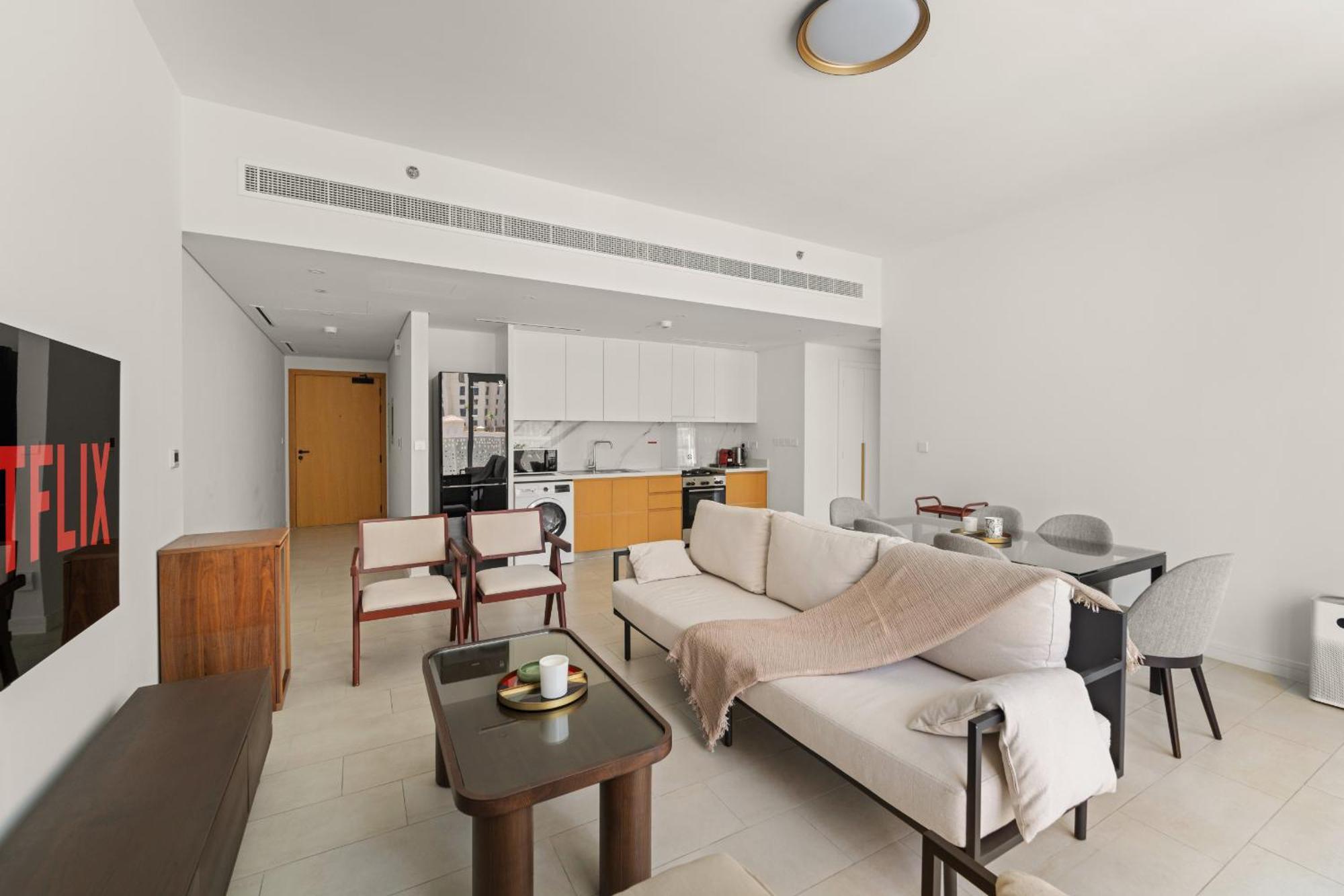 Vayk - Elegant One Bedroom With Access Dubai