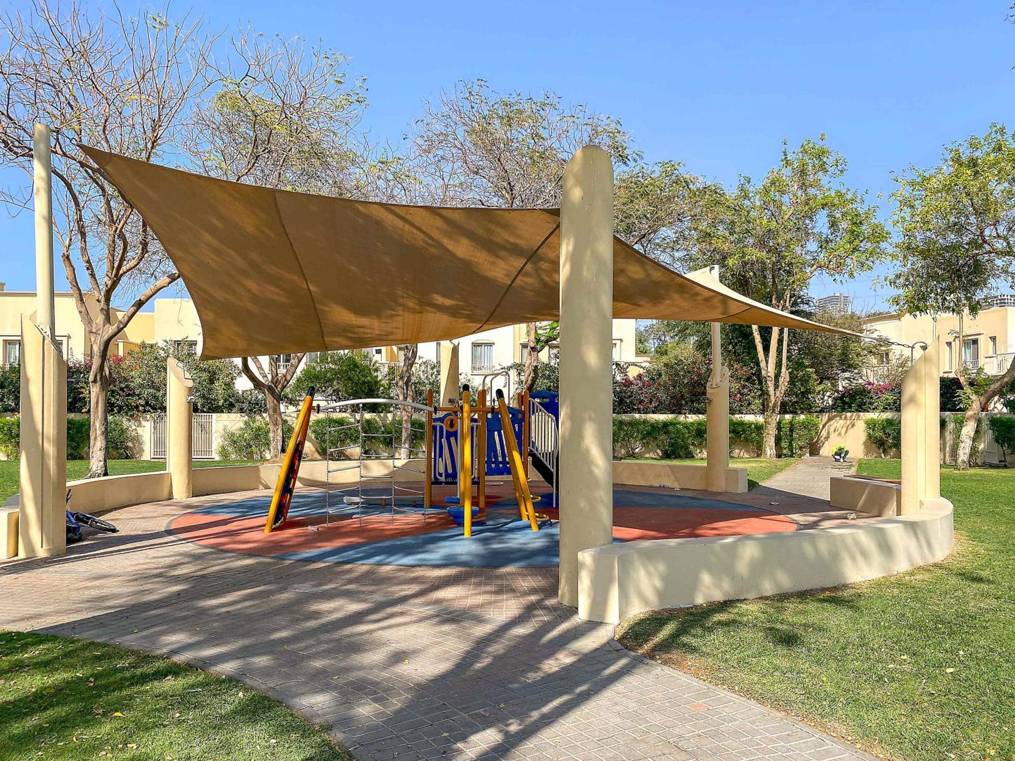 Silkhaus Luxe 2 Bdr With Maid In Springs 7 14 * Dubai