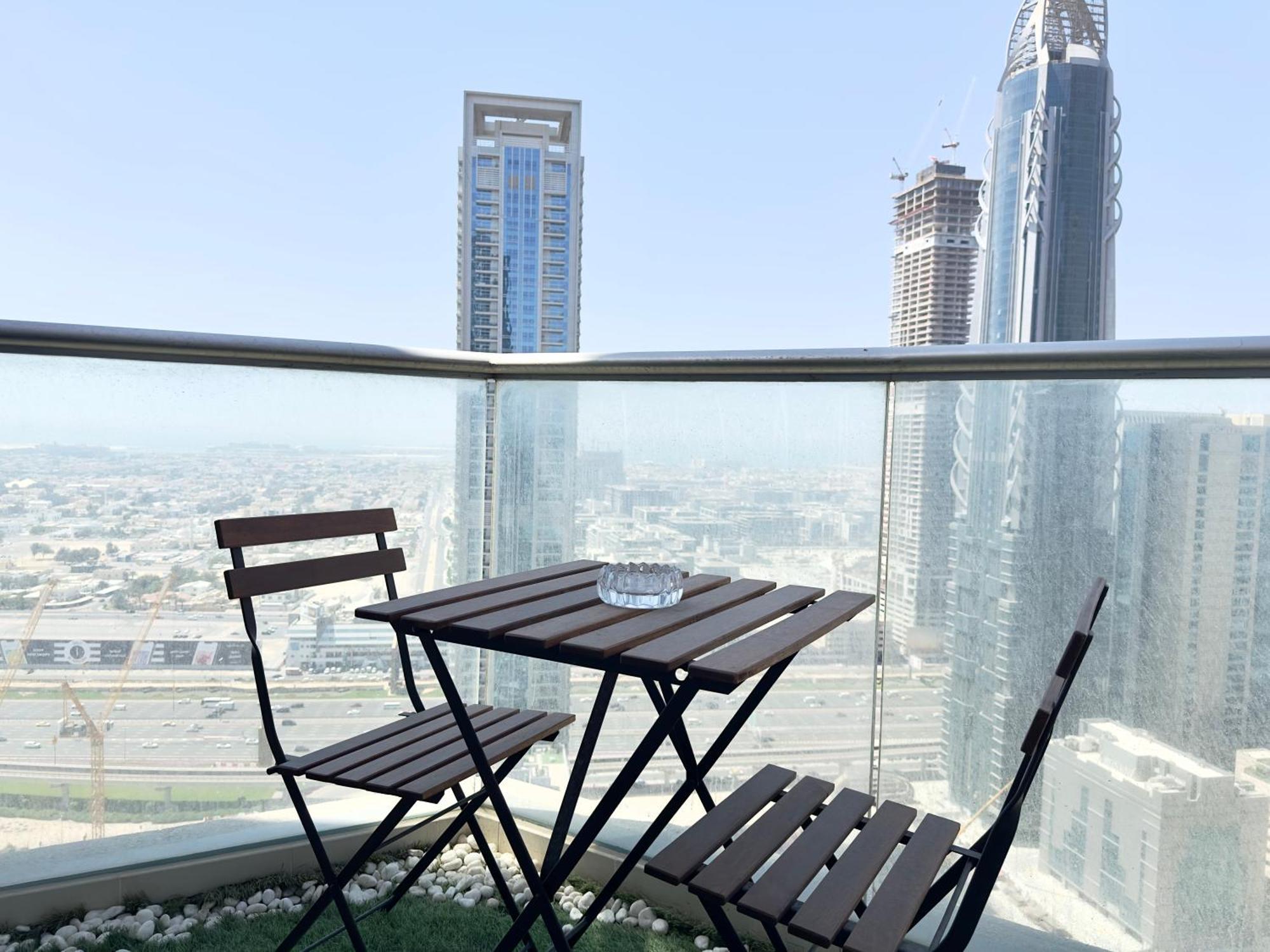 Apartment The Lofts West Downtown - 2 Minutes Walk To Burj Khalifa-dubai Mall 1bdr