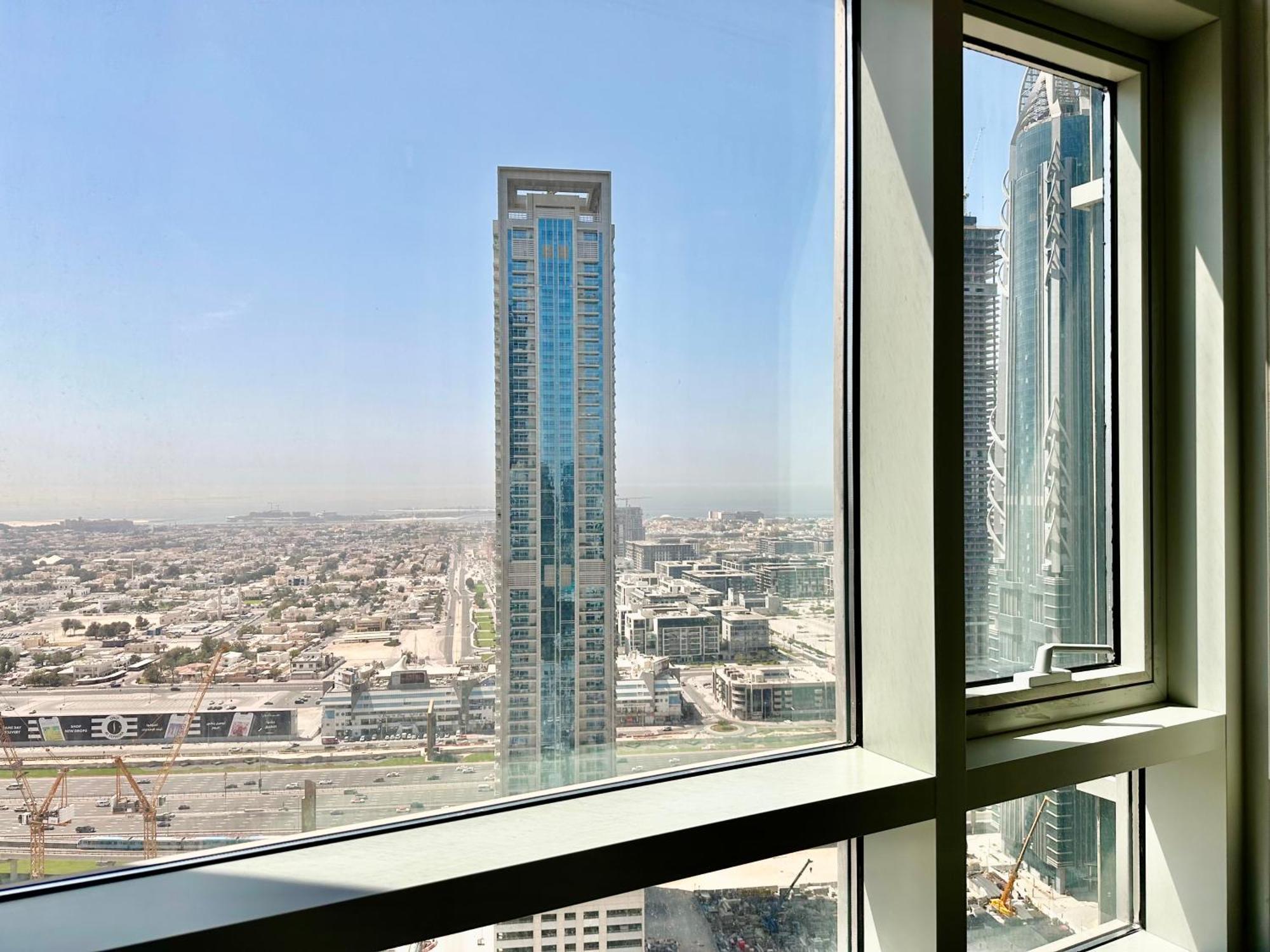Apartment The Lofts West Downtown - 2 Minutes Walk To Burj Khalifa-dubai Mall 1bdr Dubai