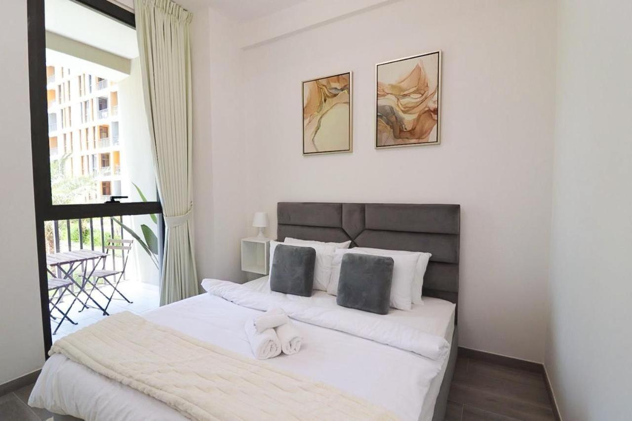 Golden Aura 1 Bedroom Apartment