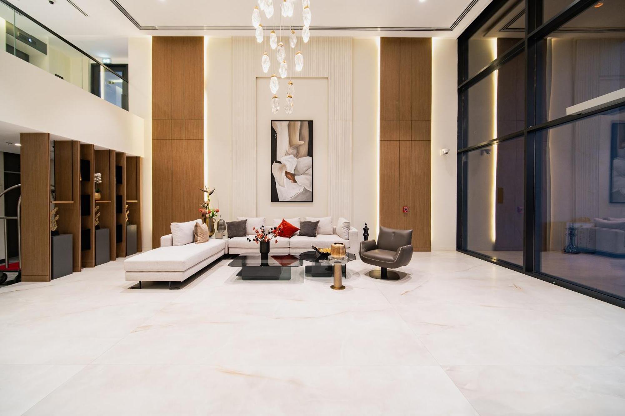Sunny Studio, Pool, Views, Near Metro Apartment Dubai
