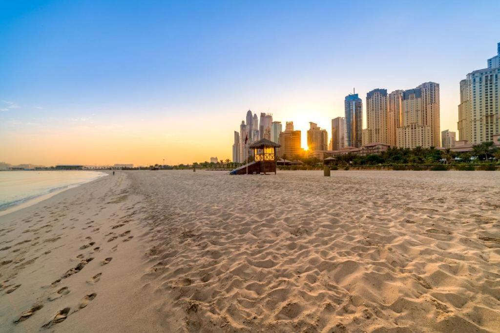 Apartment Luxury Apartment With Lake View In The Walk At Jbr!