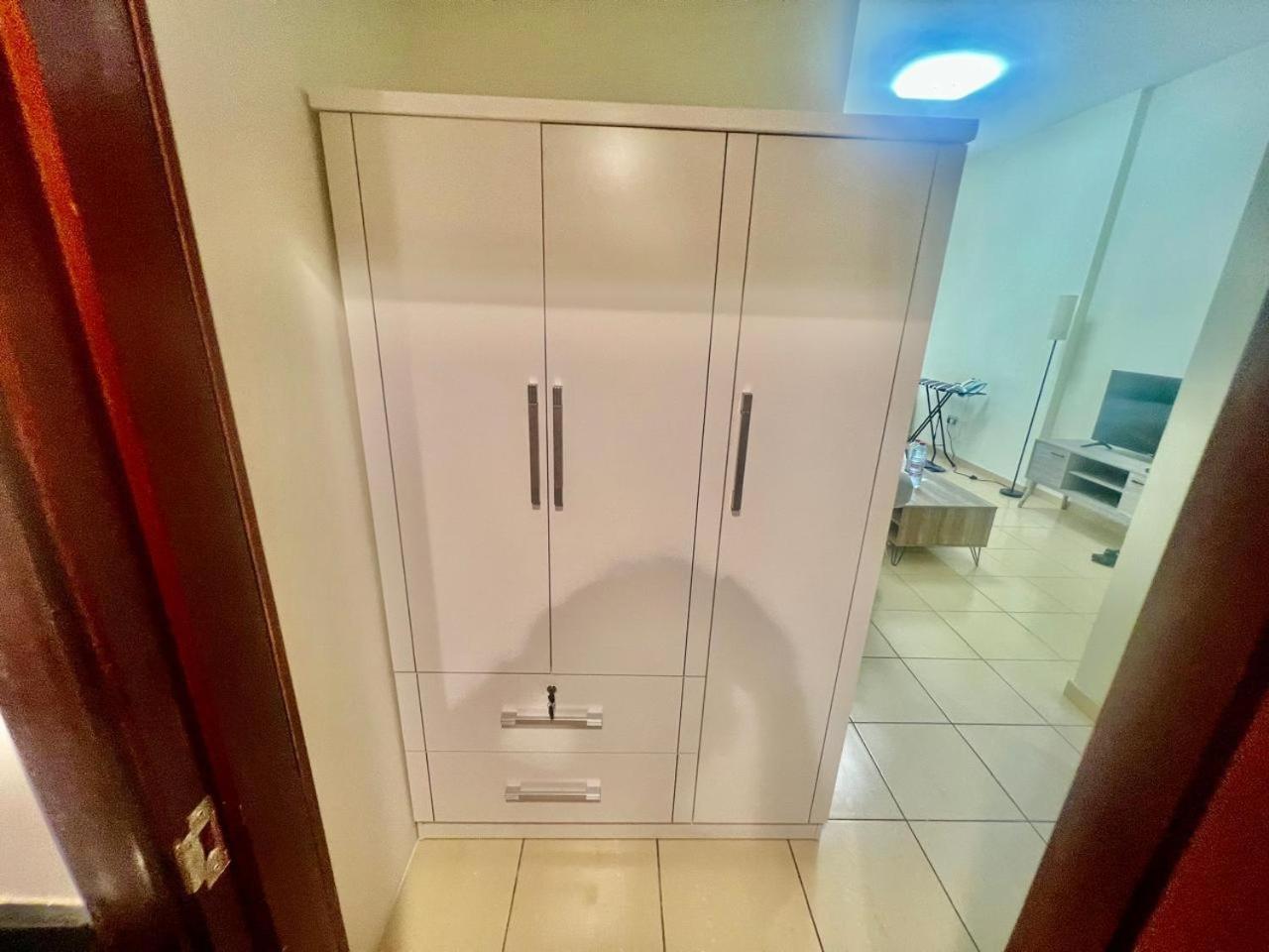 Apartment Luxury Apartment With Lake View In The Walk At Jbr!