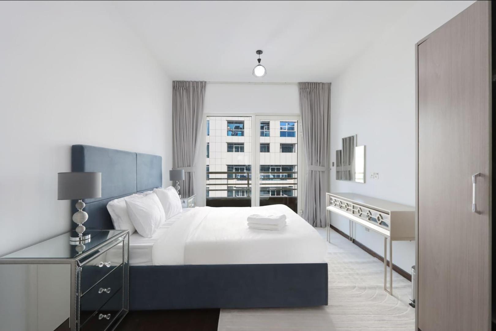 Apartment Livbnb- 3br With Marina Views In Manchester Tower