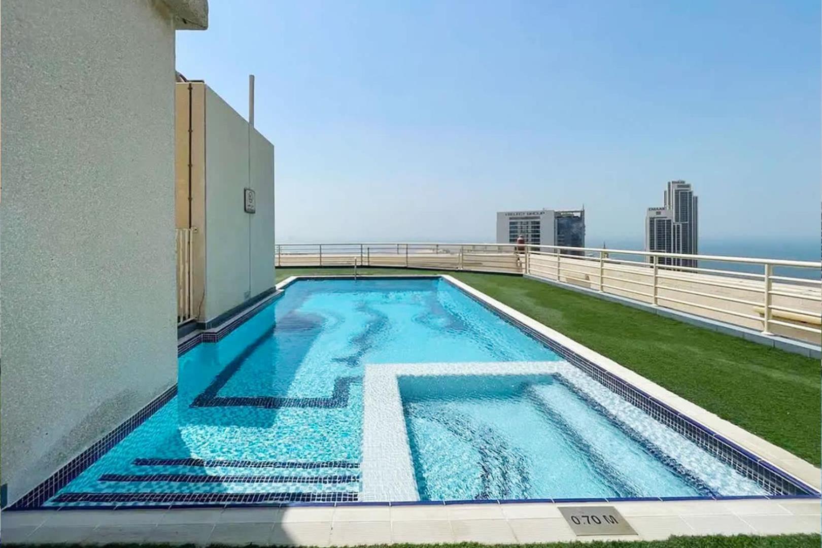 Apartment Livbnb- 3br With Marina Views In Manchester Tower Dubai