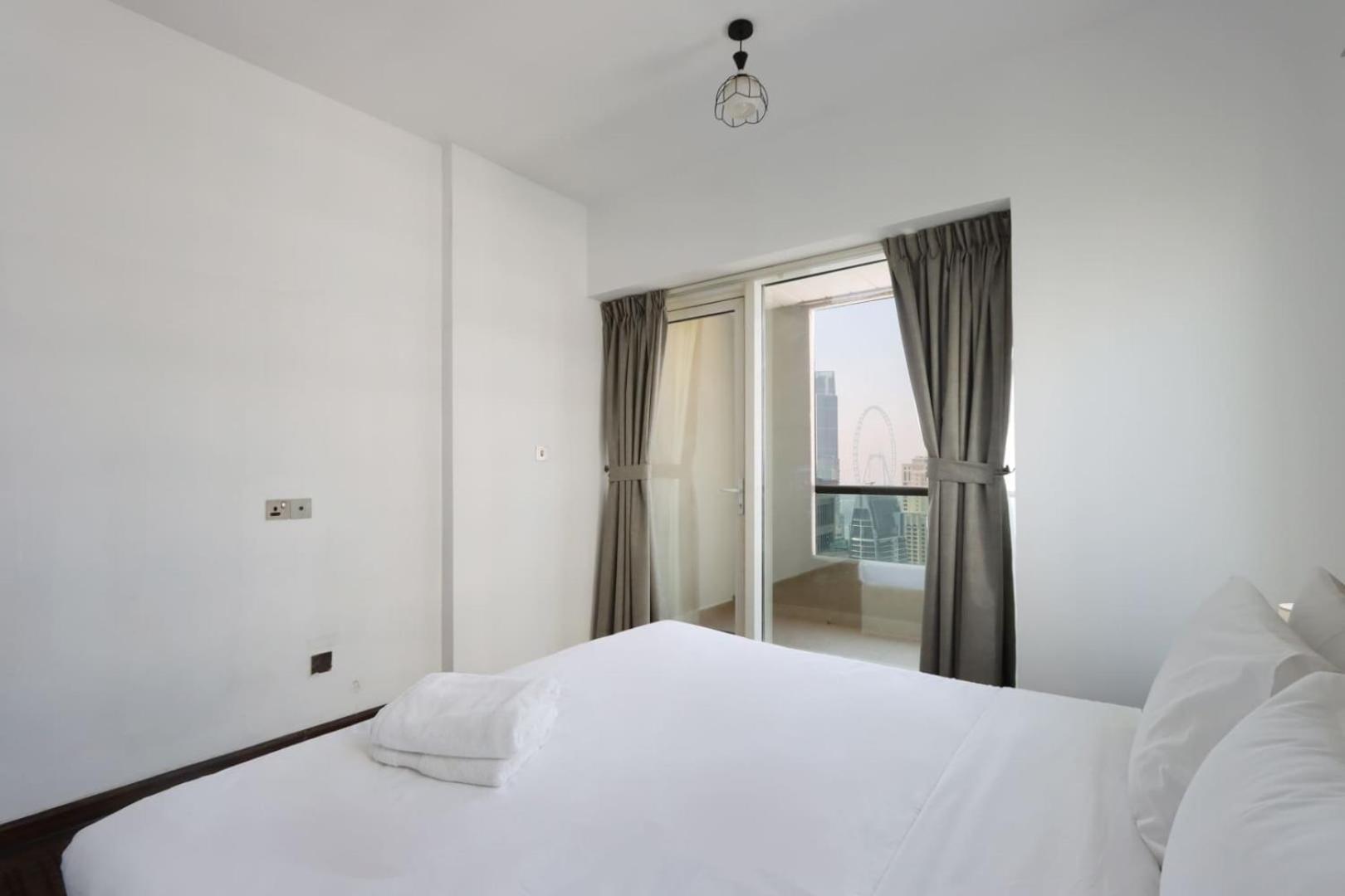 Livbnb- 3br With Marina Views In Manchester Tower Apartment