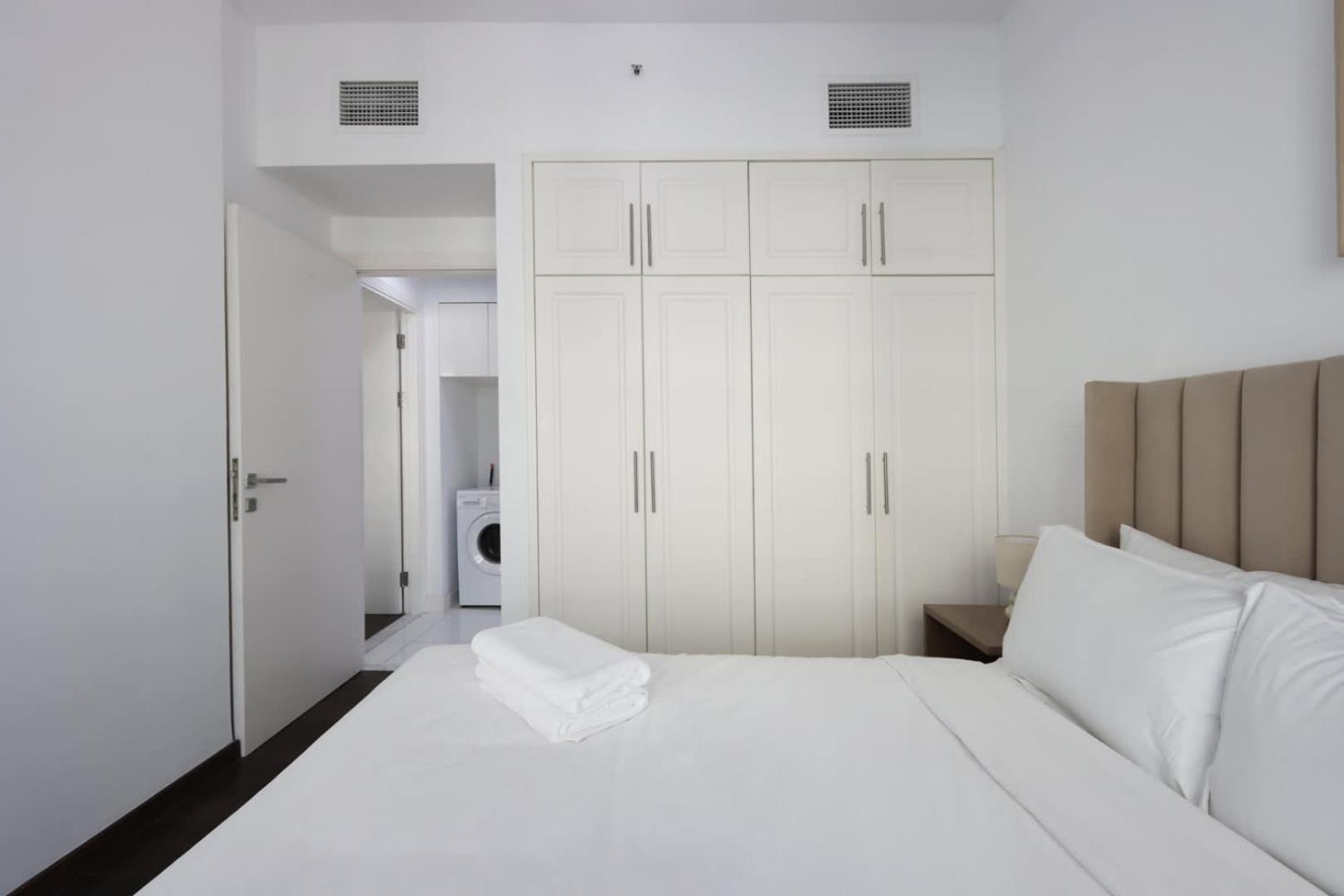 Apartment Livbnb- 3br With Marina Views In Manchester Tower Dubai