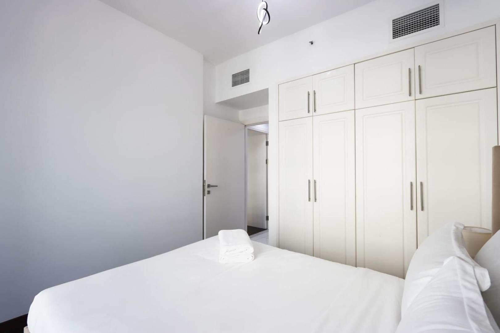 Livbnb- 3br With Marina Views In Manchester Tower Dubai