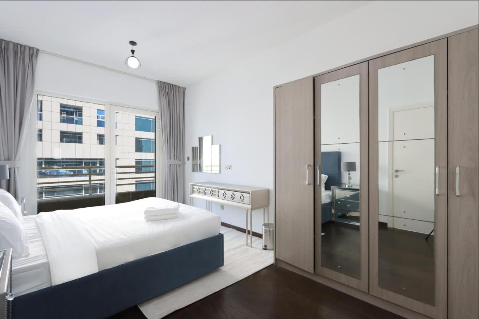 Livbnb- 3br With Marina Views In Manchester Tower Apartment *