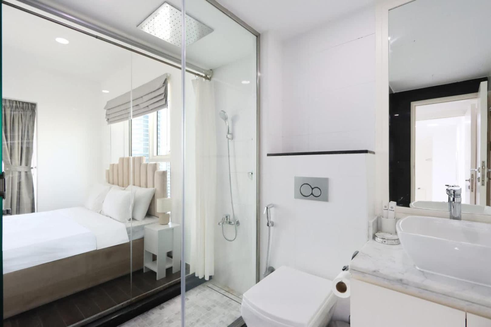 Livbnb- 3br With Marina Views In Manchester Tower Apartment Dubai