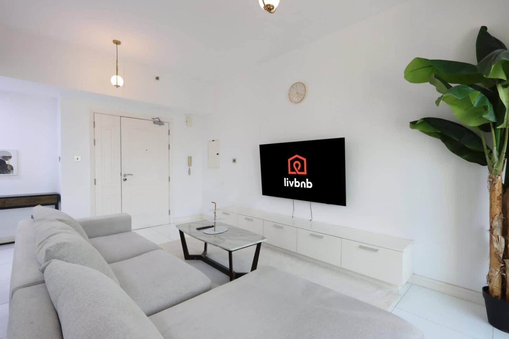 Livbnb- 3br With Marina Views In Manchester Tower Apartment