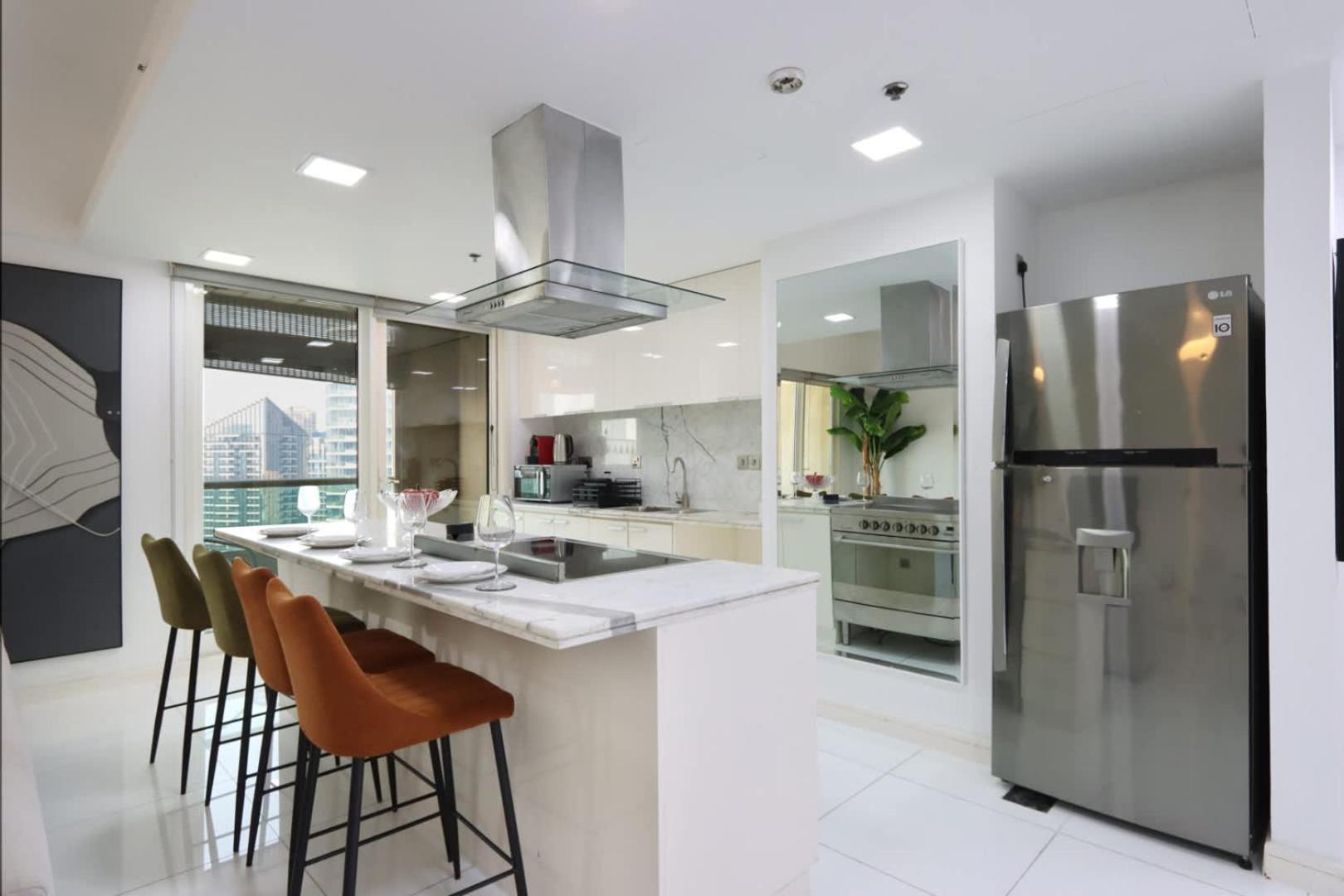 Livbnb- 3br With Marina Views In Manchester Tower Dubai