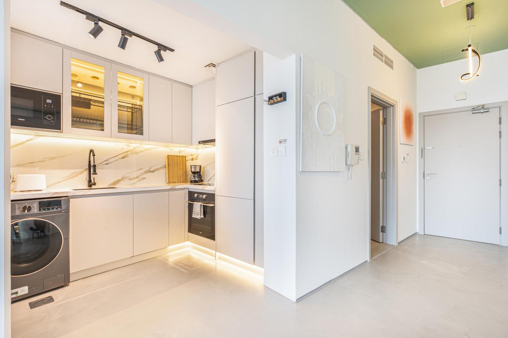 Premium & Cozy In The Heart Of Sports