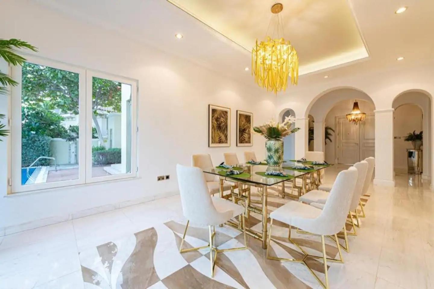 Luxurious With Stunning Sea Views Of Palm Jumeirah