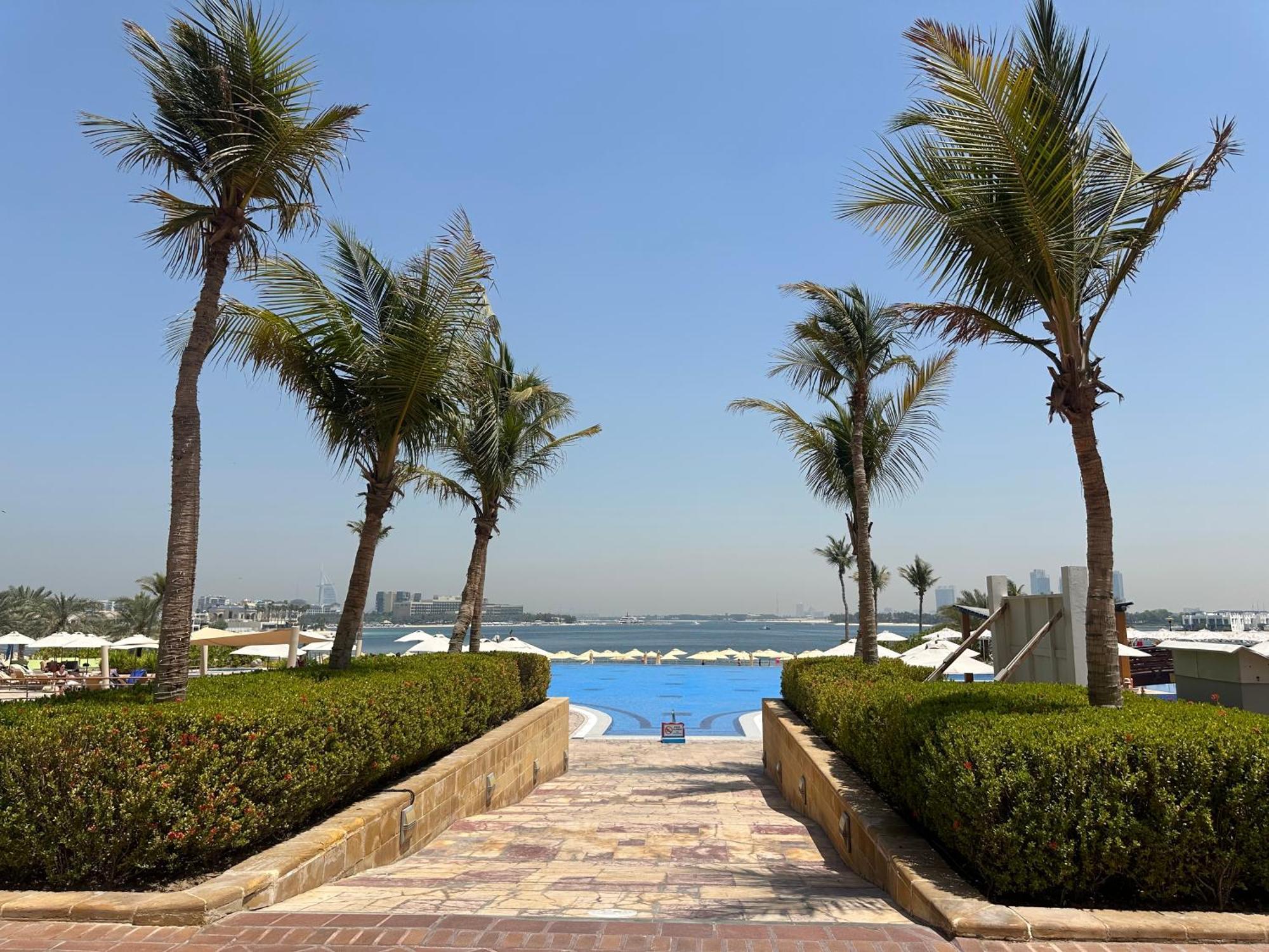 Palm Jumeirah Tiara Ruby 1king And 2 Sofa Beds Apartment *