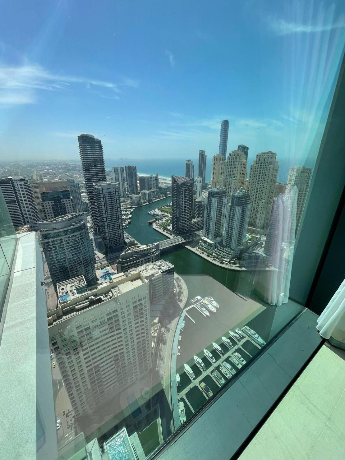 Stunning Views & Prime Location *