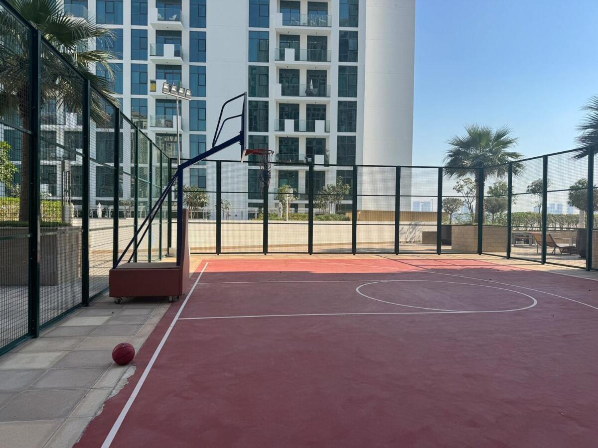 Apartment Free Parking Pet Friendly Near Downtown Dubai