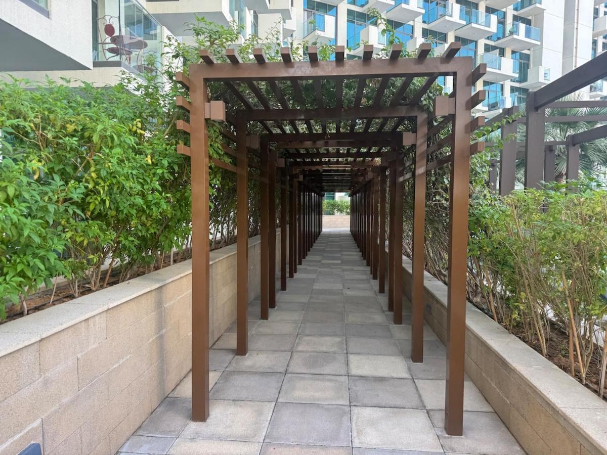 Free Parking Pet Friendly Near Downtown Apartment Dubai