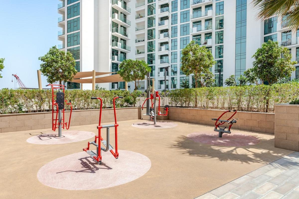 Free Parking Pet Friendly Near Downtown Dubai