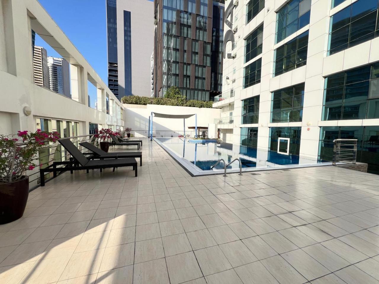 Apartment Luxury Prestige 1br In Damac Central-02 *