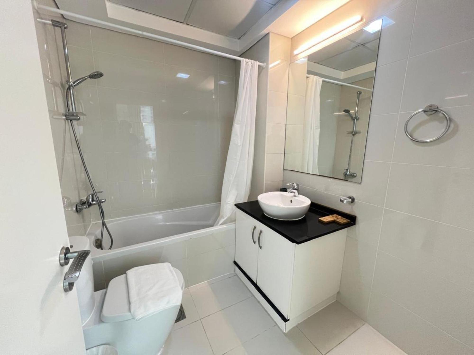 Luxury Prestige 1br In Damac Central-02 Apartment Dubai