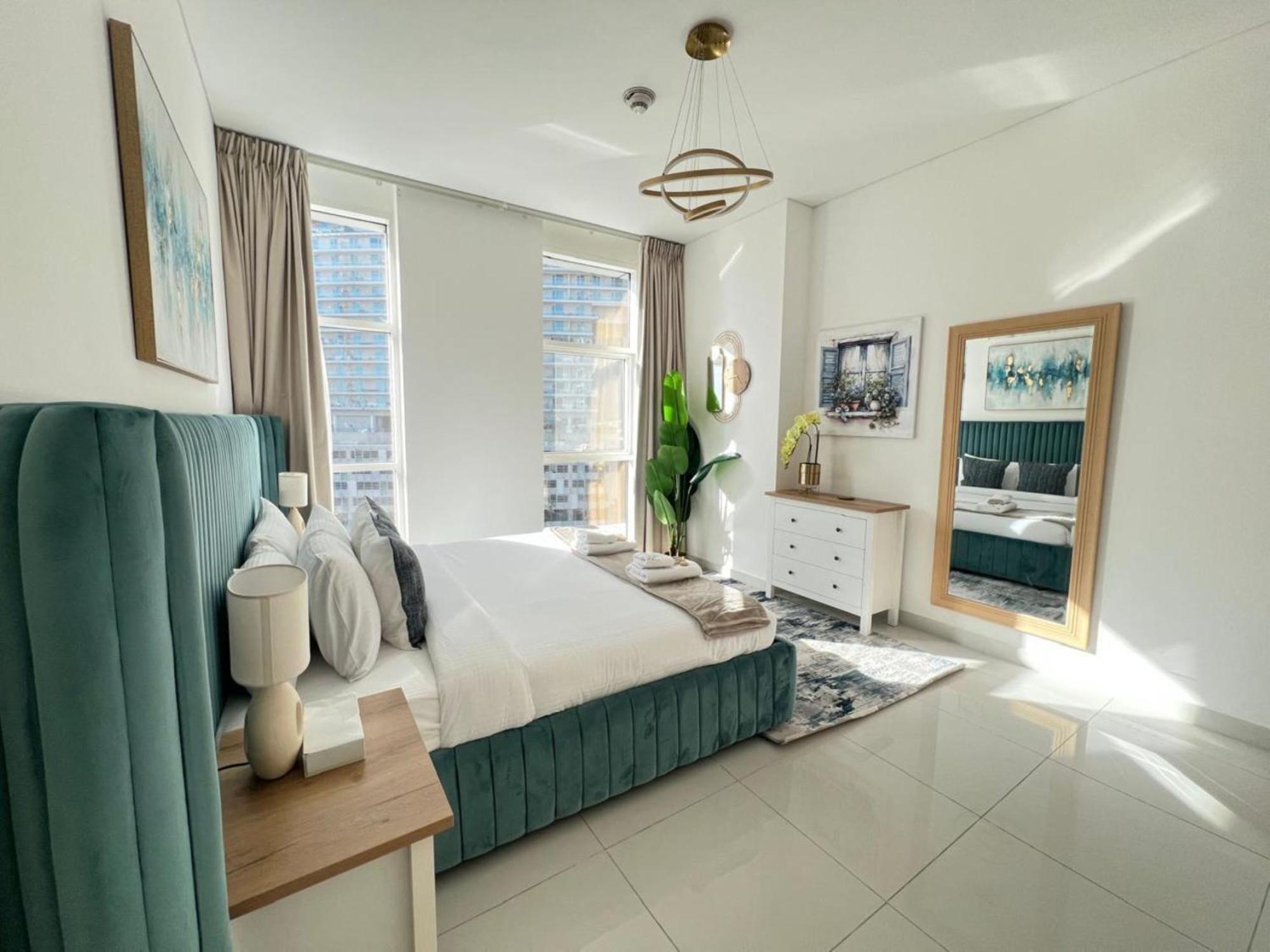 Luxury Prestige 1br In Damac Central-02