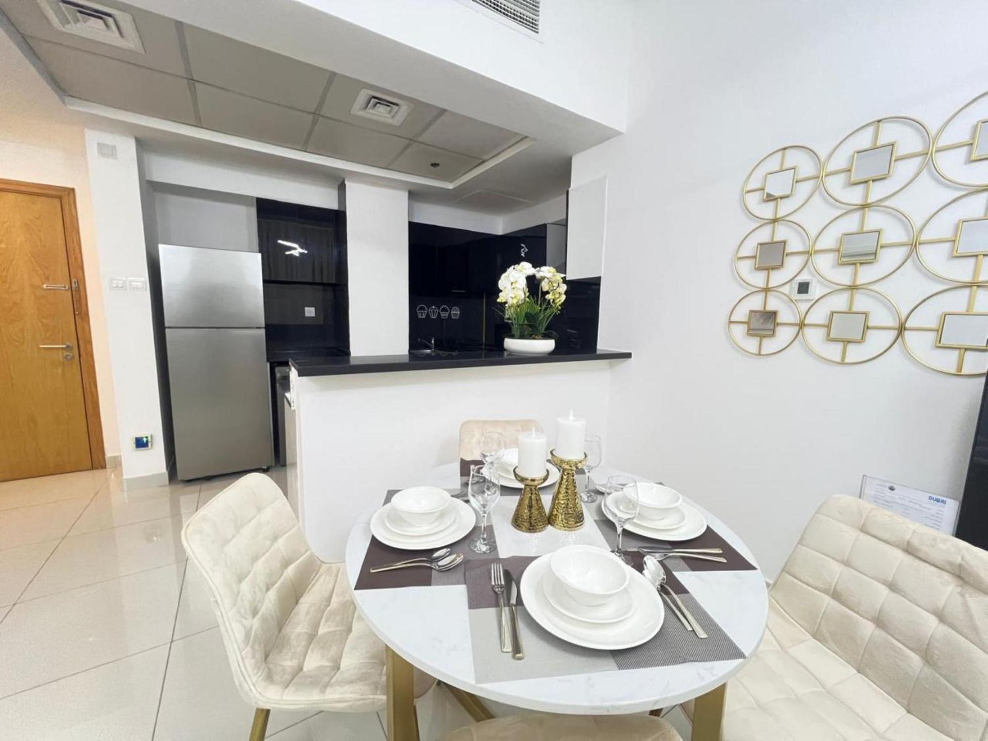Luxury Prestige 1br In Damac Central-02 Apartment *