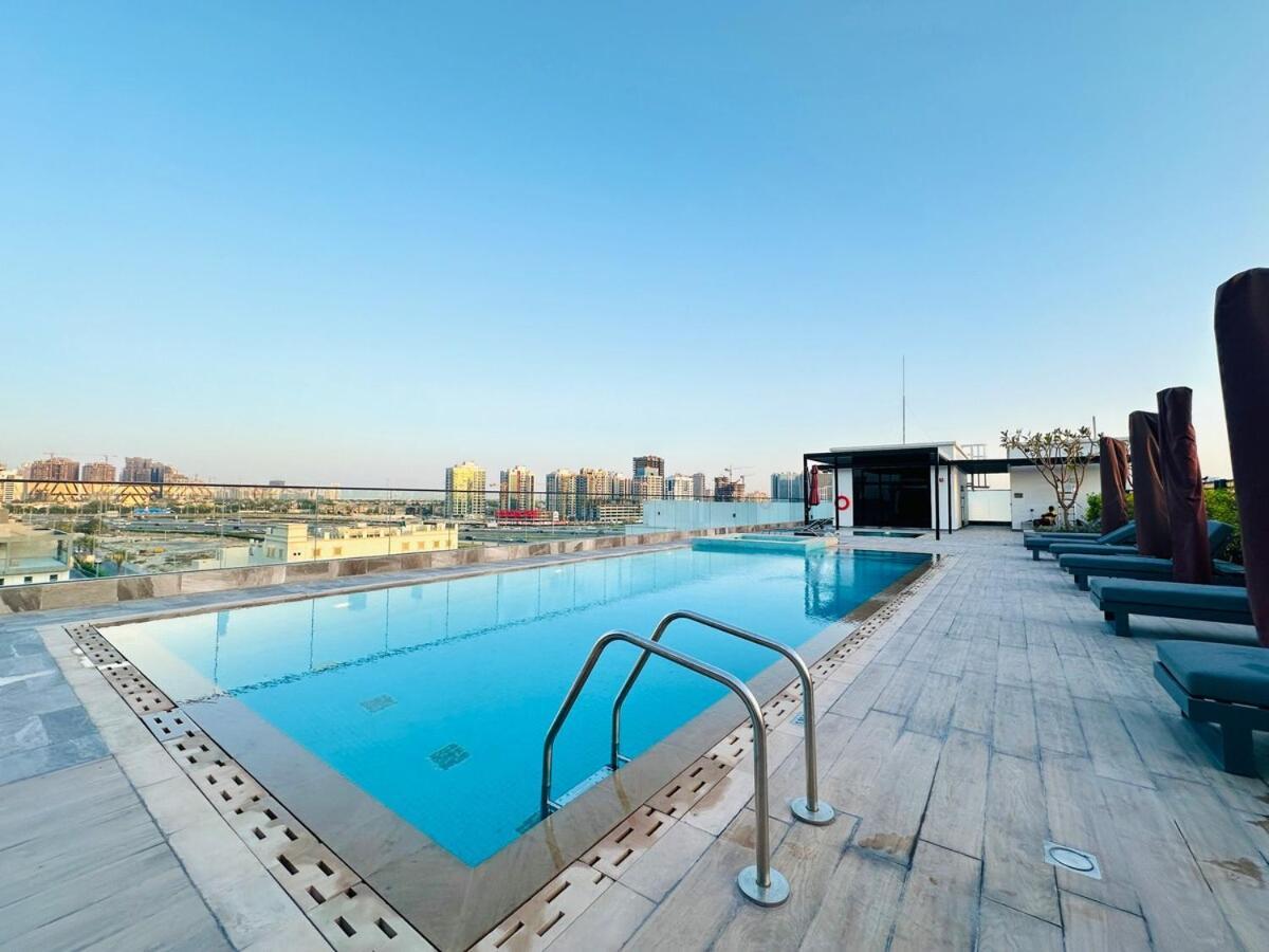 Peaceful 2 Bed Oasis In Jvc Apartment *