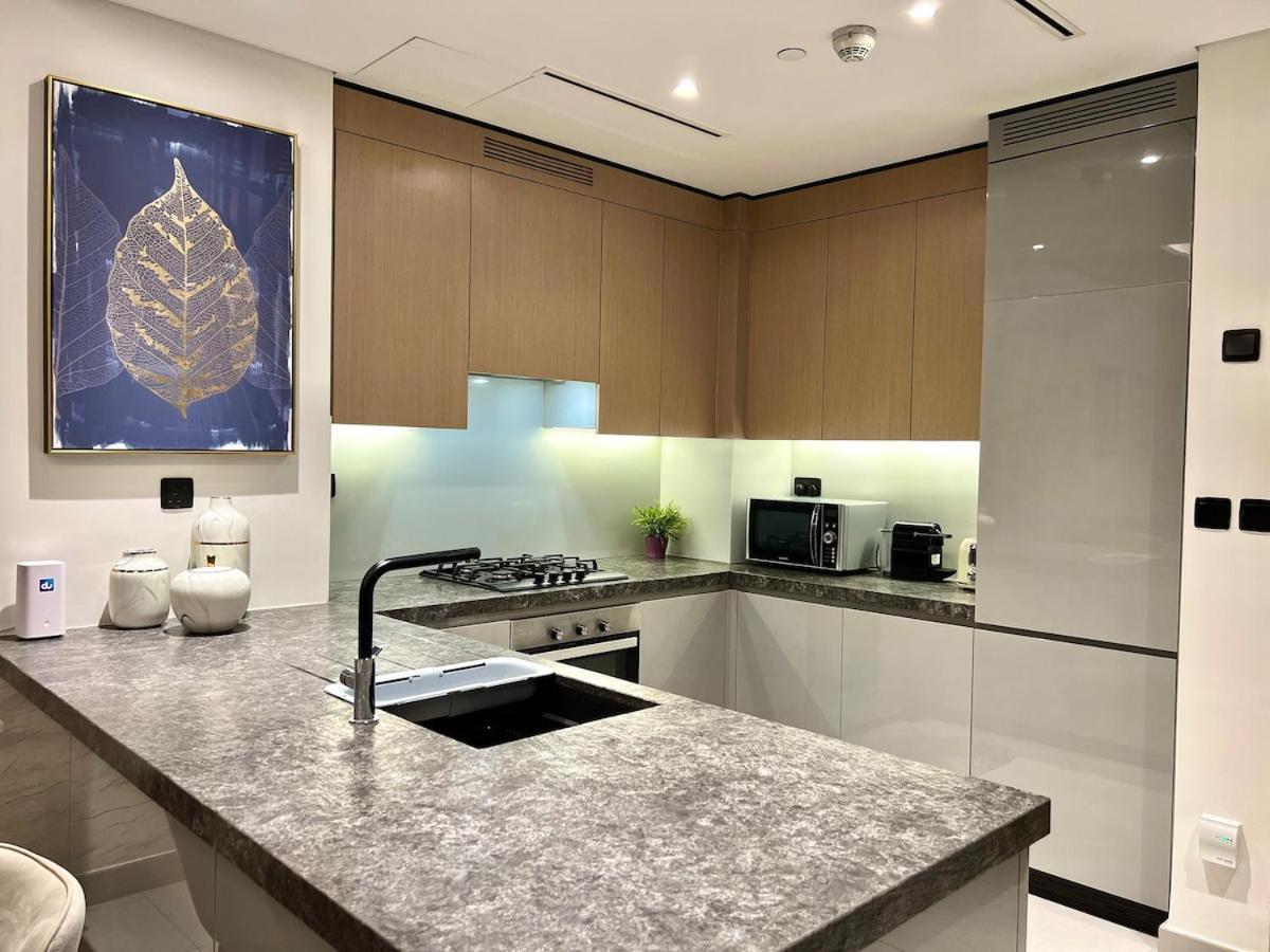 Apartment Peaceful 2 Bed Oasis In Jvc *