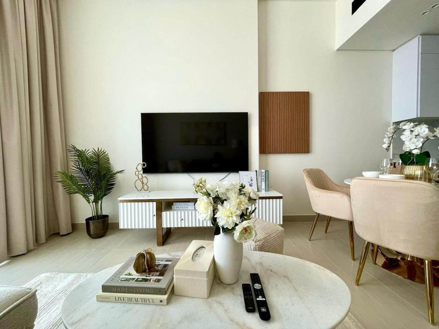 Apartment Elegant 1br Escape In Jvc! Dubai