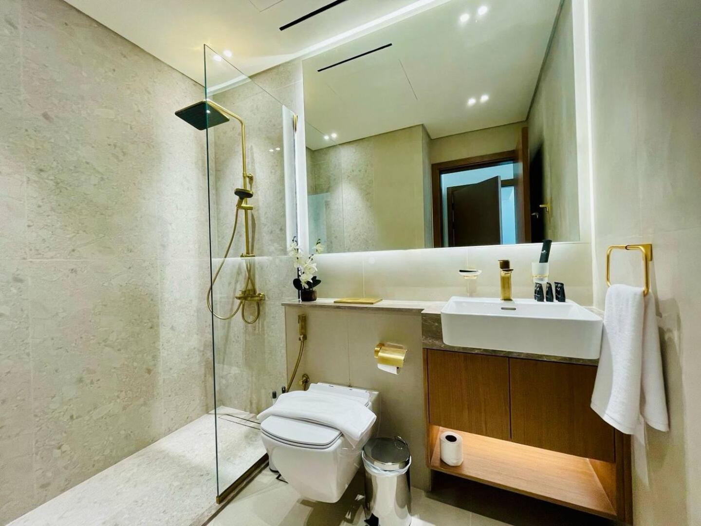 Apartment Elegant 1br Escape In Jvc! *